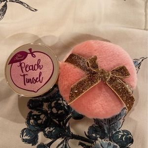 Too faced Peach tinsel loose highlighter powder